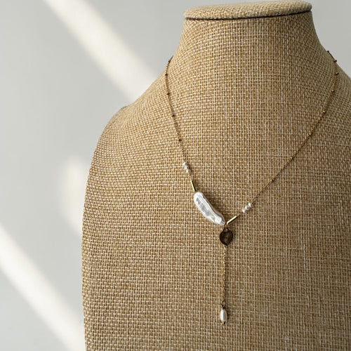 Driftline Pearl Necklace