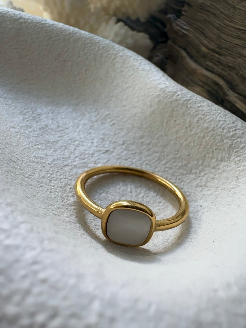 Luna Ring
