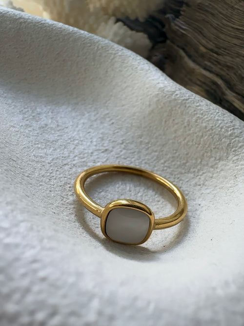 Luna Ring