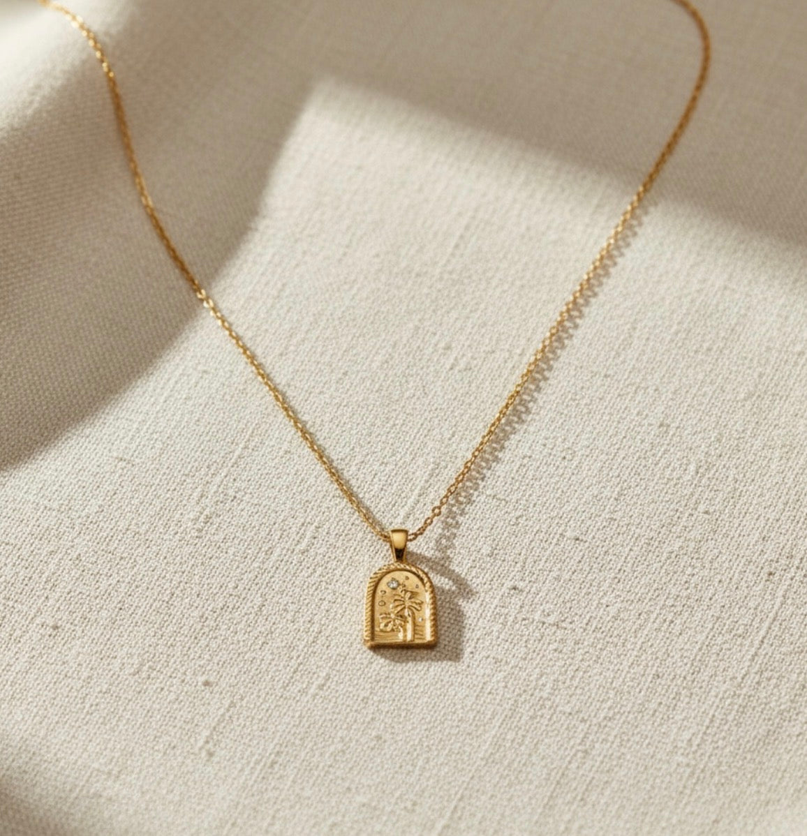 Palm Tide Necklace