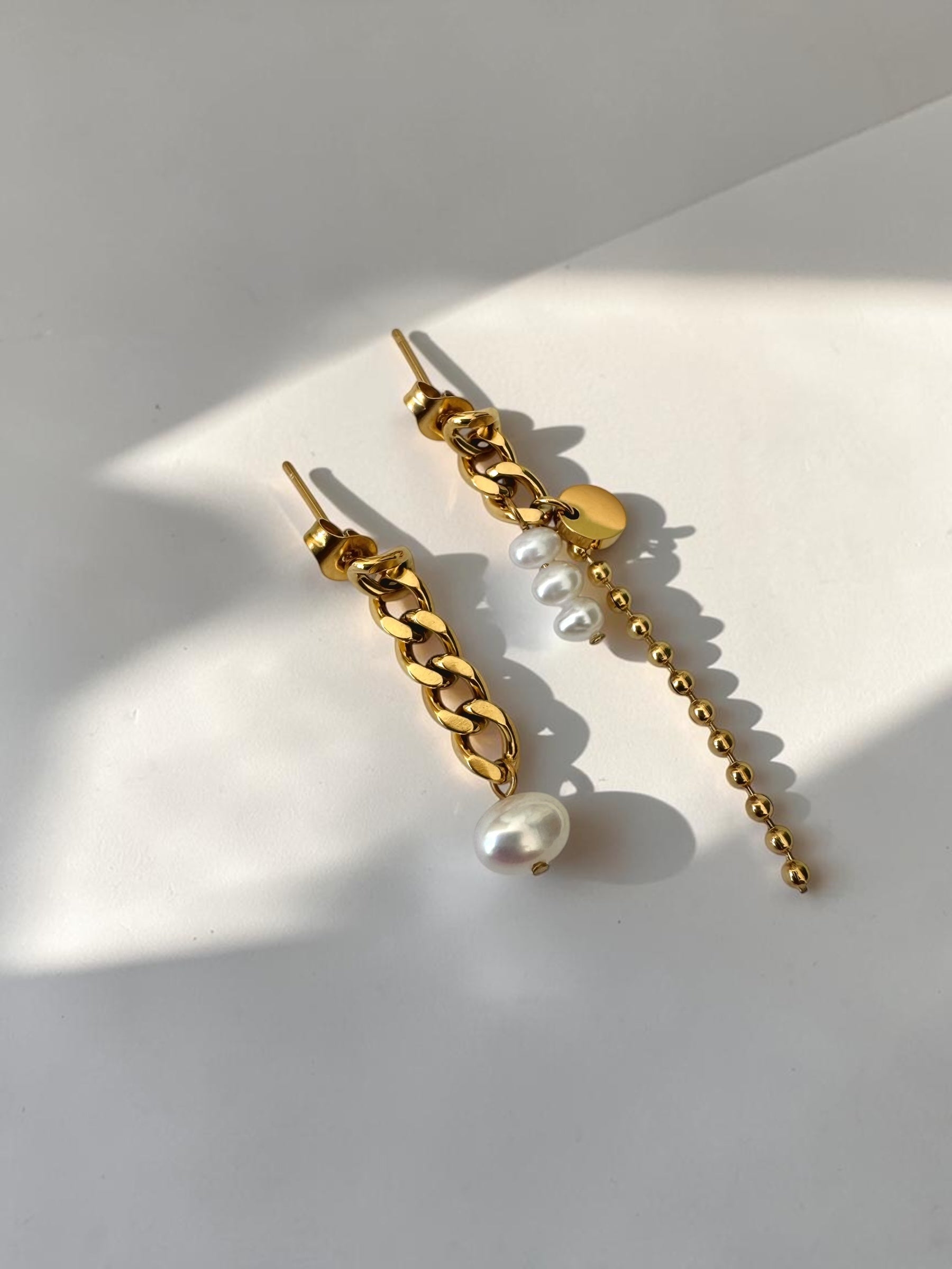 Drift Pearl Chain Drops